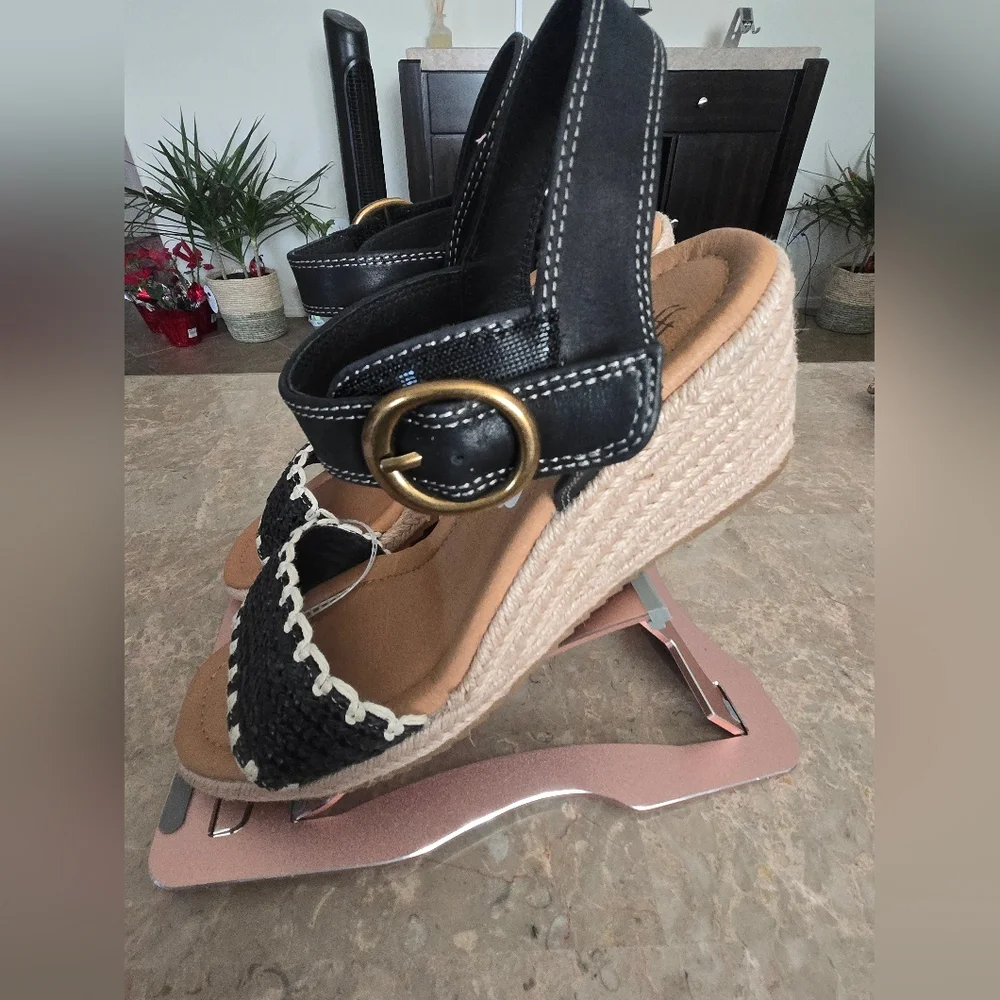 Sofft Inez  Sandals.     Size 10 - Picture 4 of 8